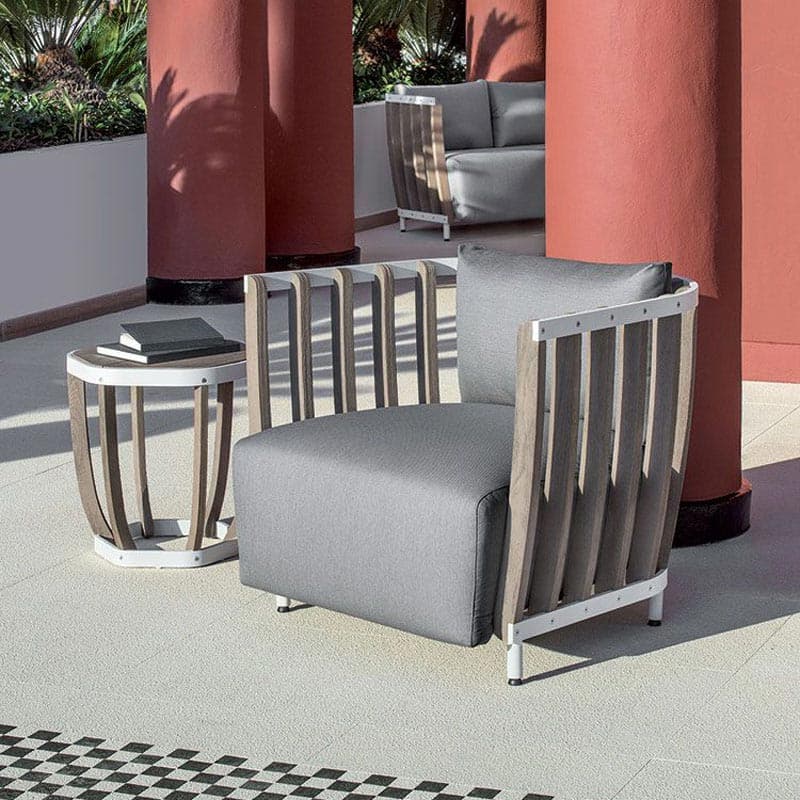 Swing Club Outdoor Lounge by Ethimo