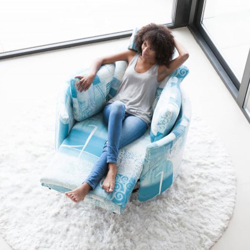 Moonrise Recliner by Fama