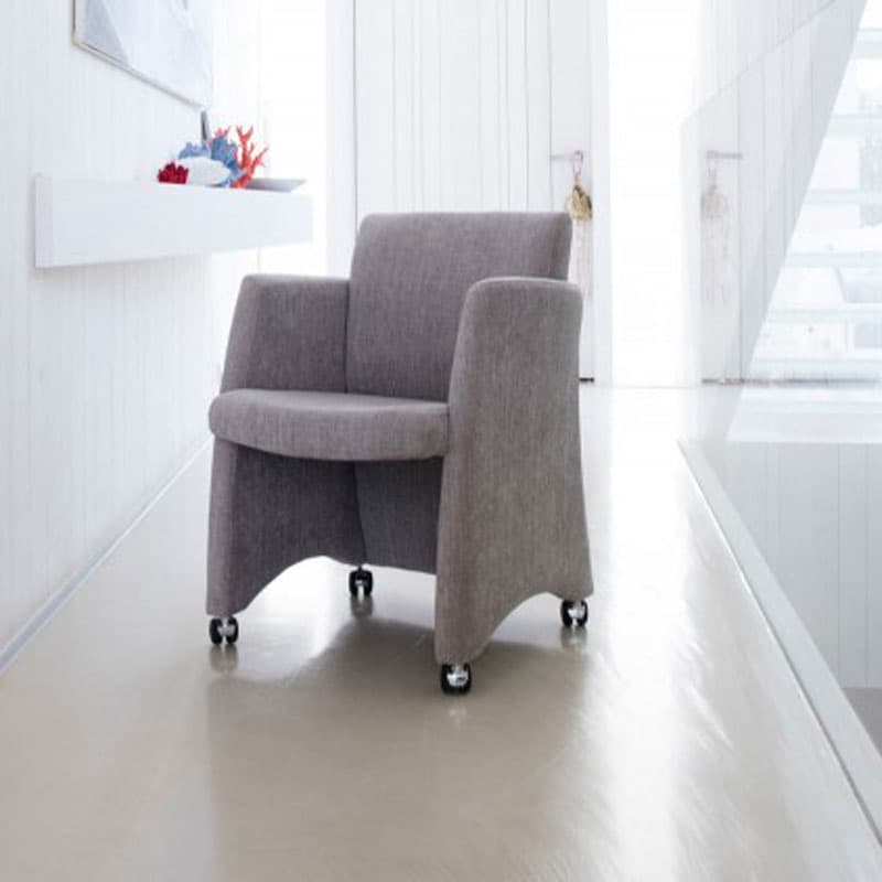 Tomy Swivel Chair by Fama