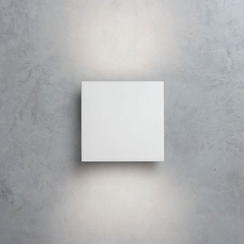 Tight Light Wall Lamp by Flos