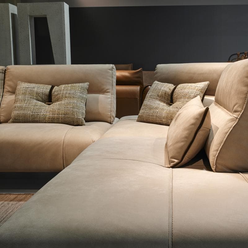 Smart Sofa by Gamma & Dandy