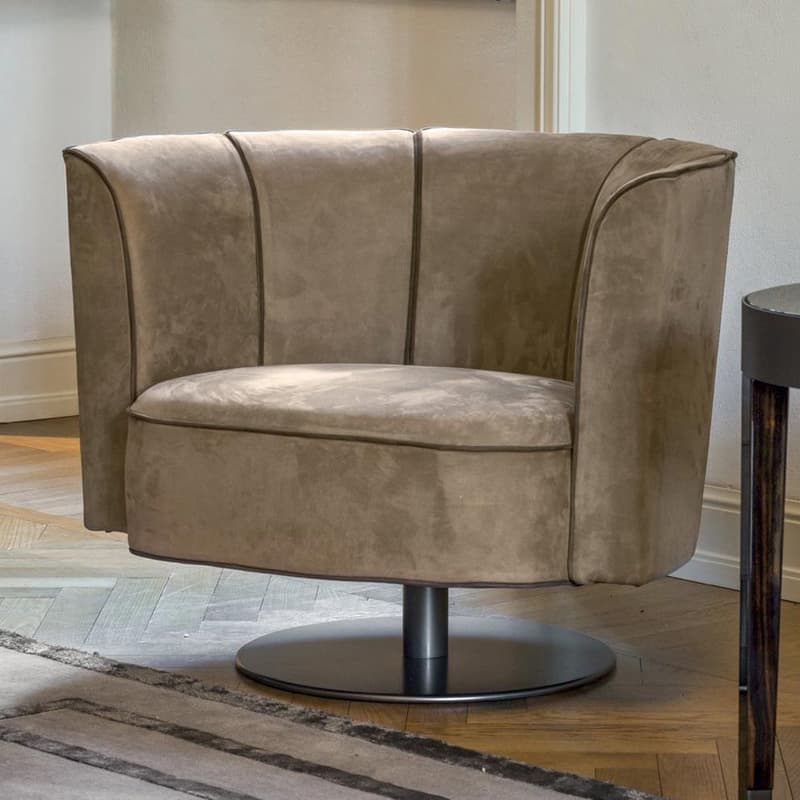 Ludwig Armchair by Longhi