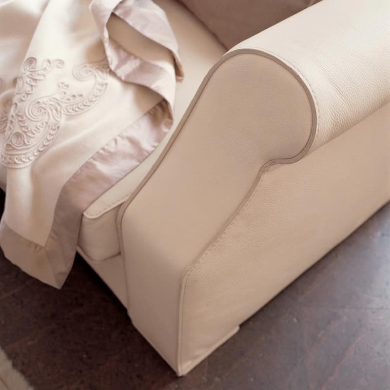 Rubens Classic Sofa by Longhi
