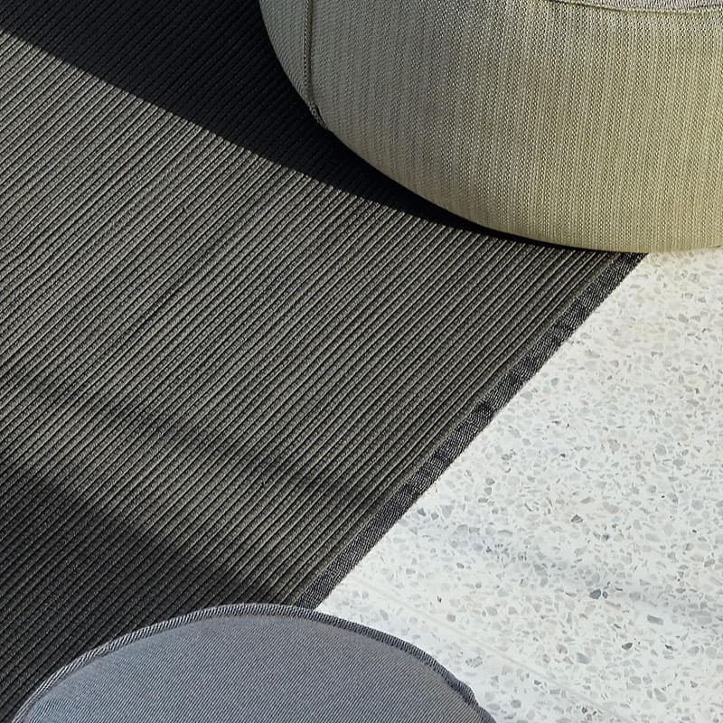 Linear Outdoor Rug by Manutti