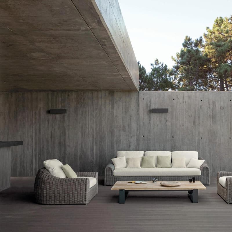 River Outdoor Lounge by Manutti