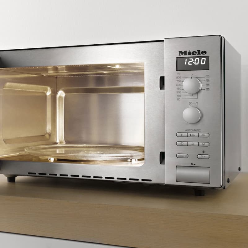 M 6012 SC Microwave Oven by Miele