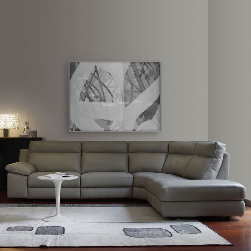 Swift Sofa by Milano Collection By Naustro Italia