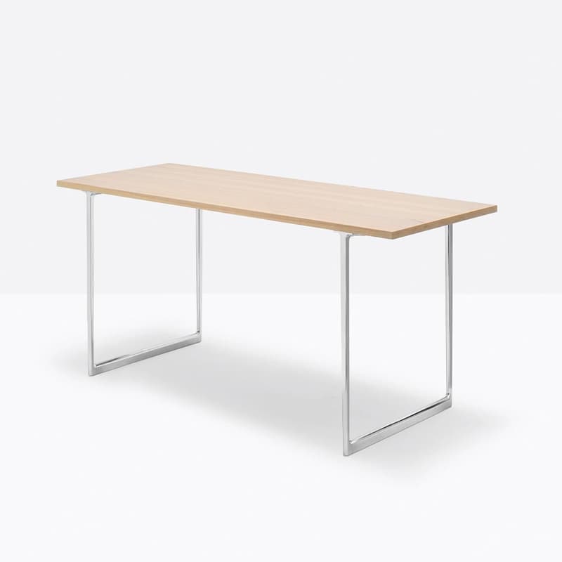 Toa 240X90 Office Desk by Pedrali