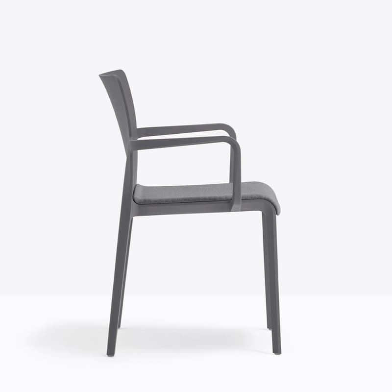 Volt 674 2 Dining Chair by Pedrali
