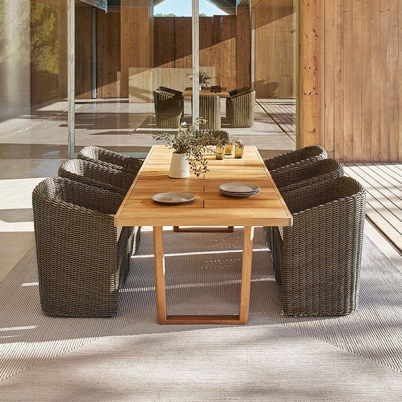 heritage rectangular dining table by point