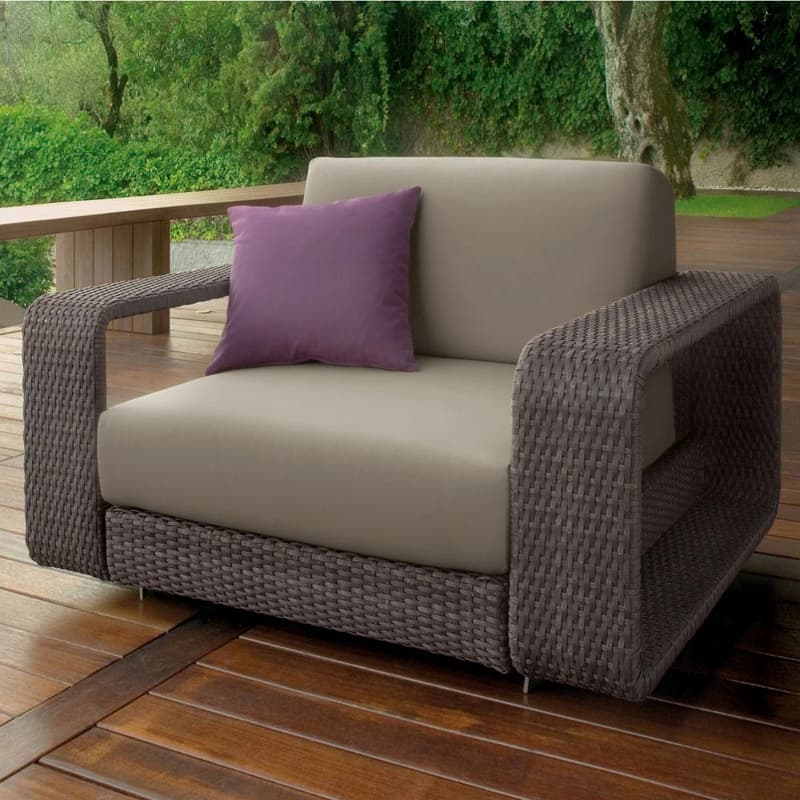 Hamptons 9611 Outdoor Armchair Roberti Rattan FCI London