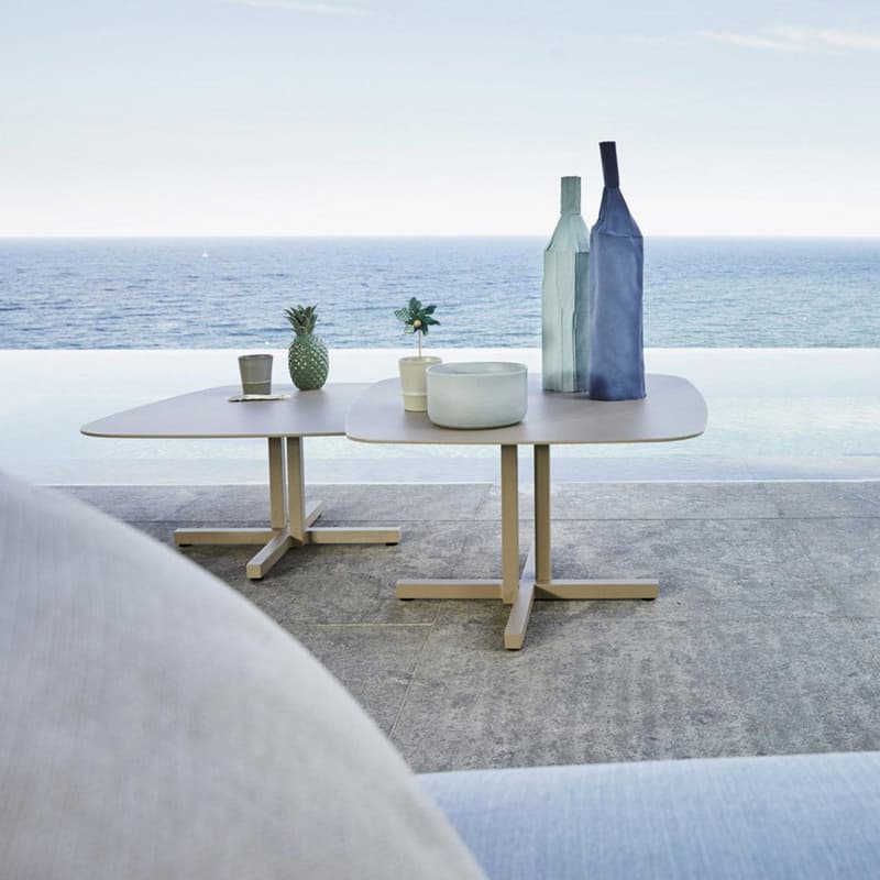 Key West 4241 Outdoor Coffee Table by Roberti Rattan