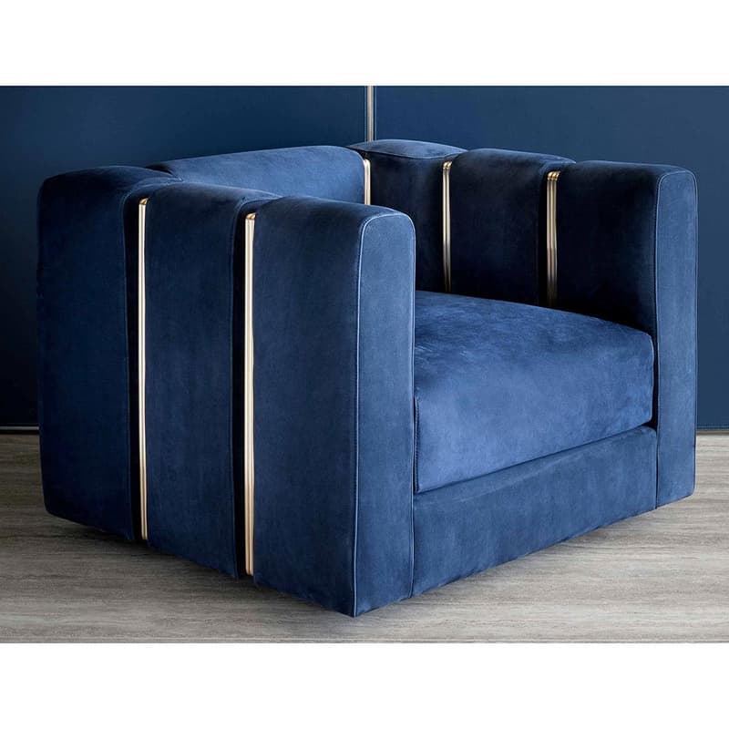 Club Armchair by Rugiano