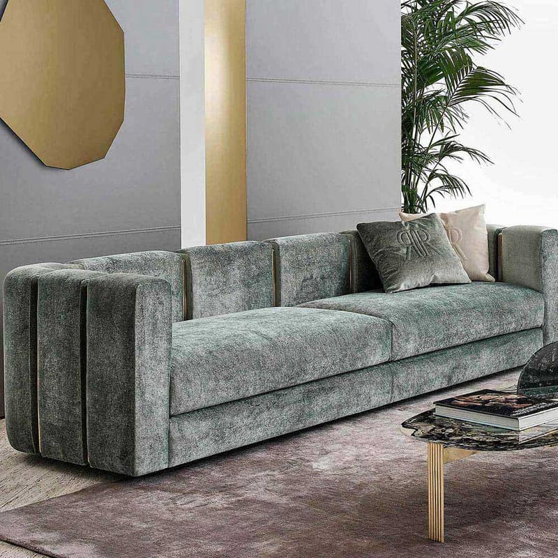 Club Sofa by Rugiano
