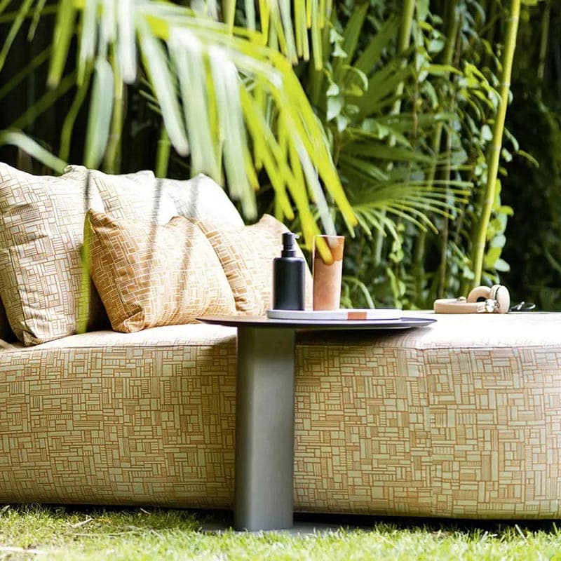 Plinto Outdoor Side Table by Varaschin