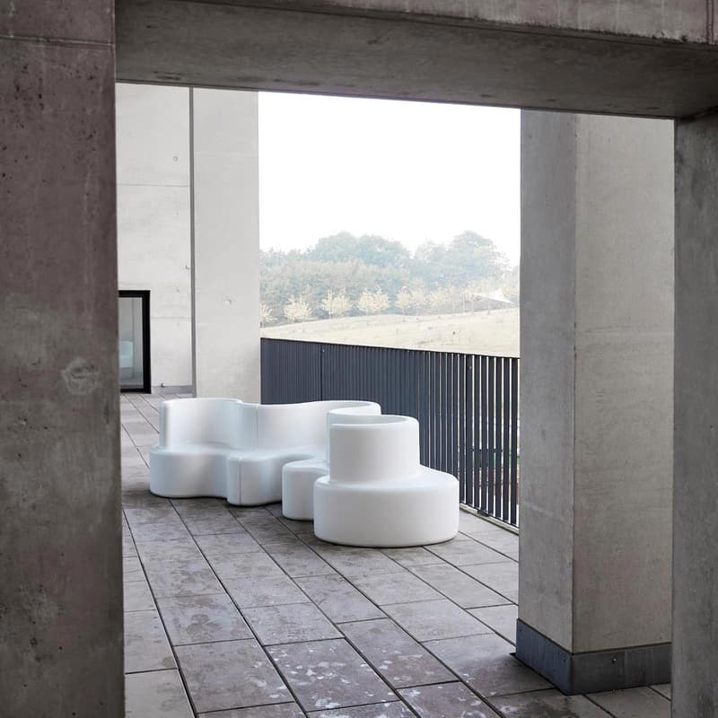 Cloverleaf In And Outdoor Sofa by Verpan