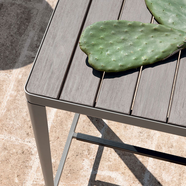How Thick Should An Outdoor Tabletop Be?