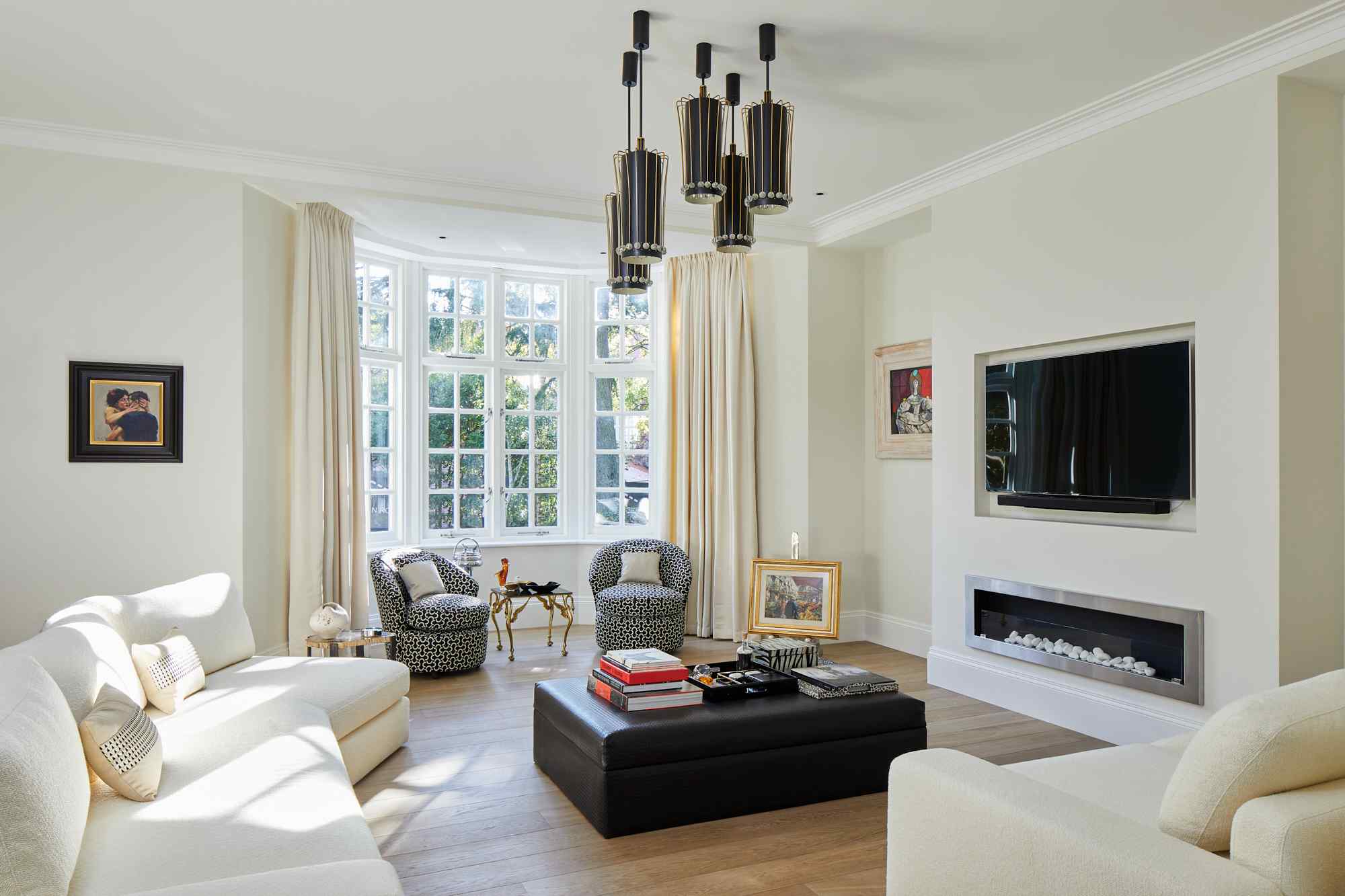 FCI London family sofa tips: durable, stain-resistant fabric and supportive cushions.