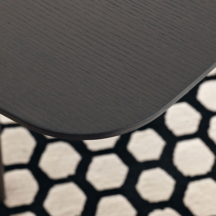 What Pieces of Furniture Should Be in a Dining Room?