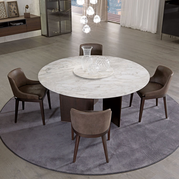 Do Round Dining Tables Work in Rectangular Rooms?