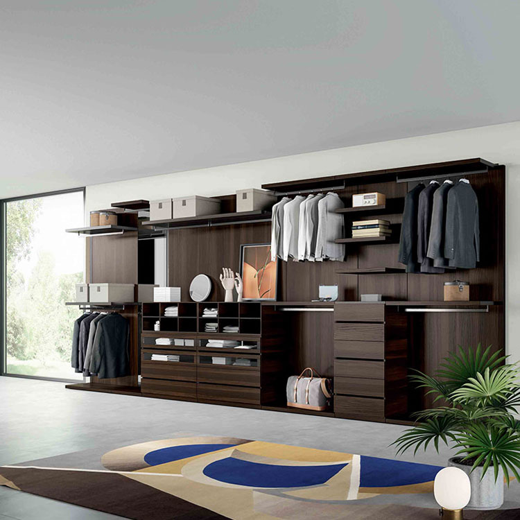 The Difference Between Traditional and Modern Luxury Wardrobe Design