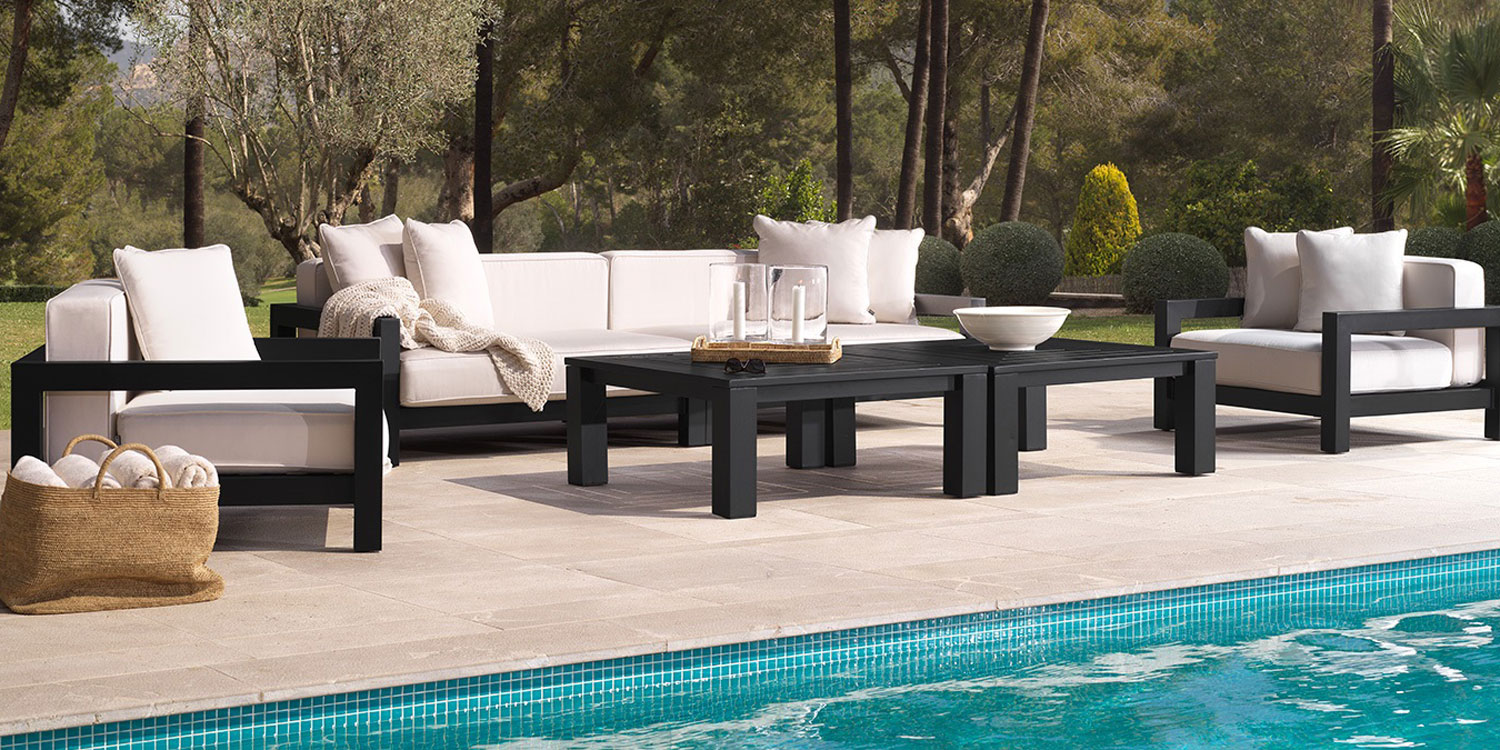 Decorating Your Outdoor Space with Eichholtz