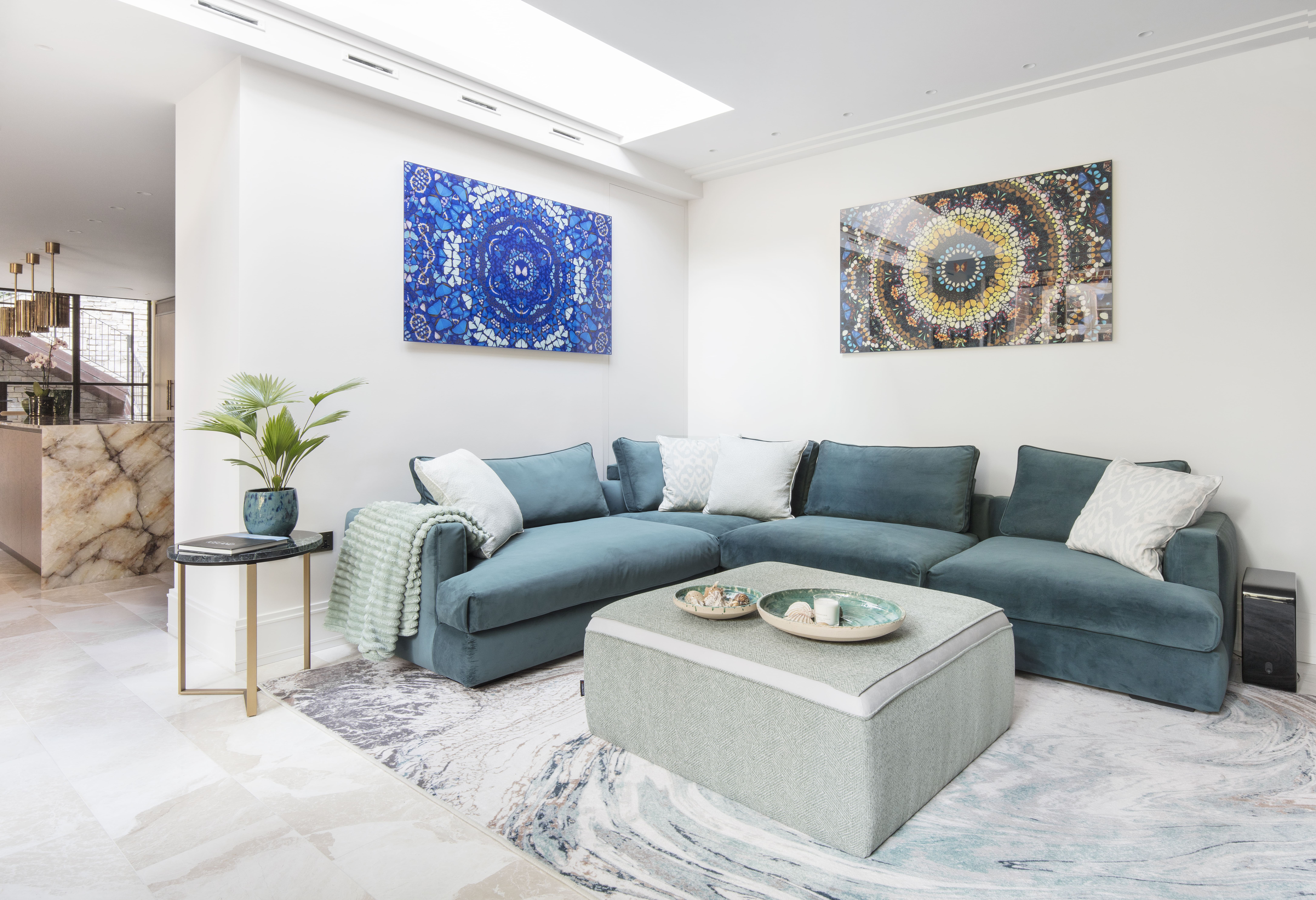 Laguna by Marac sofa in blue fabric