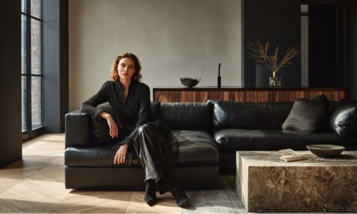 Leather vs Fabric Sofas: Single Women's Verdict for 2025