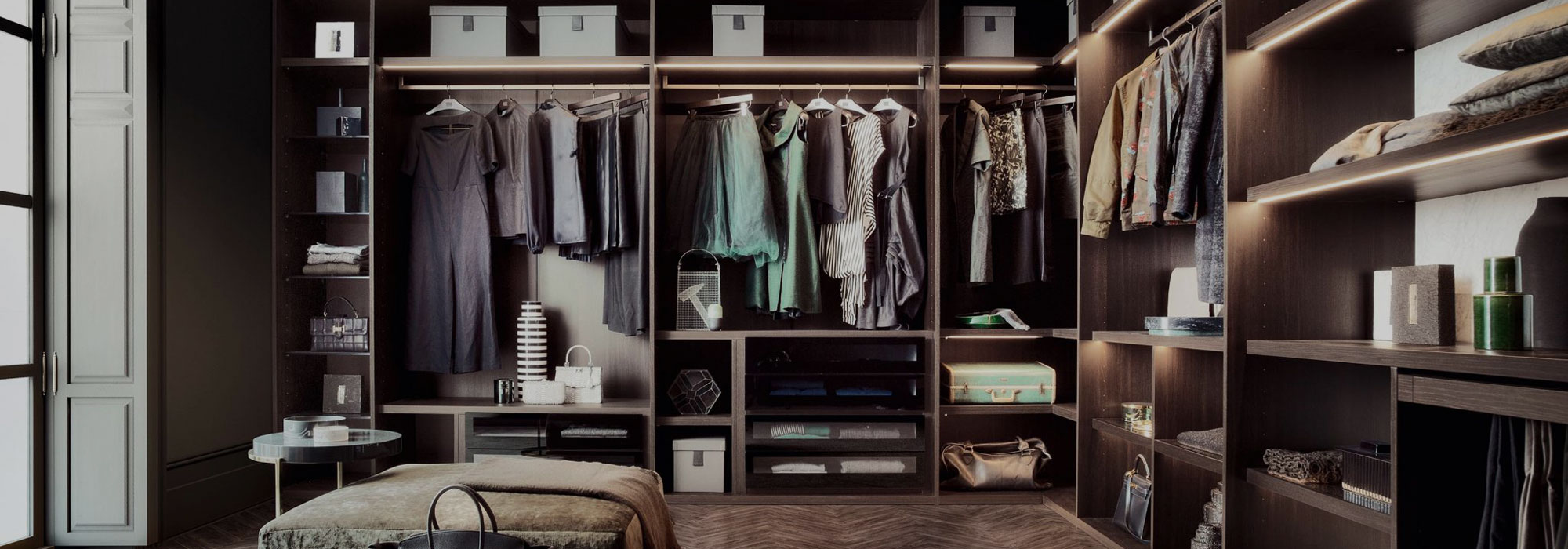Why Create a Minimalist Wardrobe? Key Benefits of a Minimalist Wardrobe