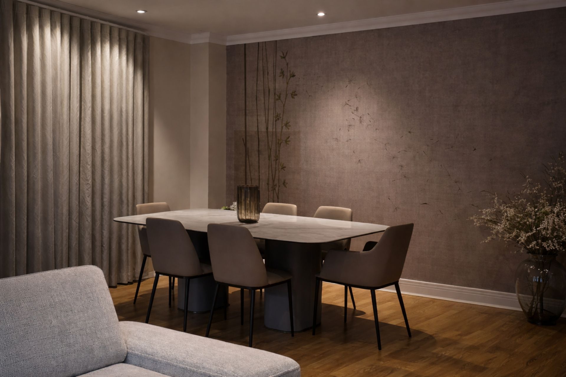 Elegant Dinging Room with Modern rable and chairs