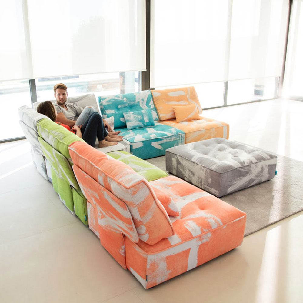 Arianne Love Sofa by Fama