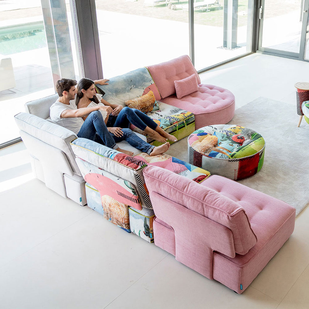 Arianne Love Sofa by Fama