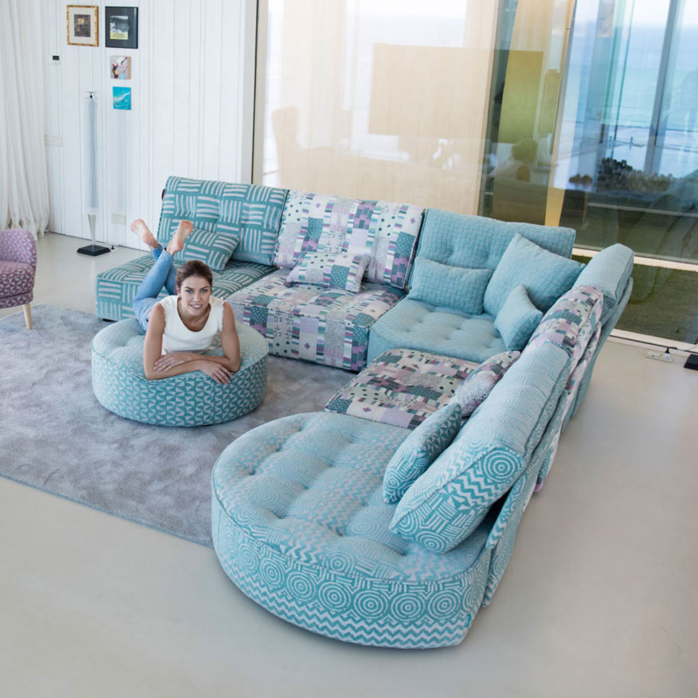 Arianne Love Sofa by Fama