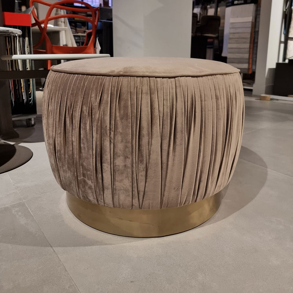 Rene Pouf by Laskasas FCI Clearance